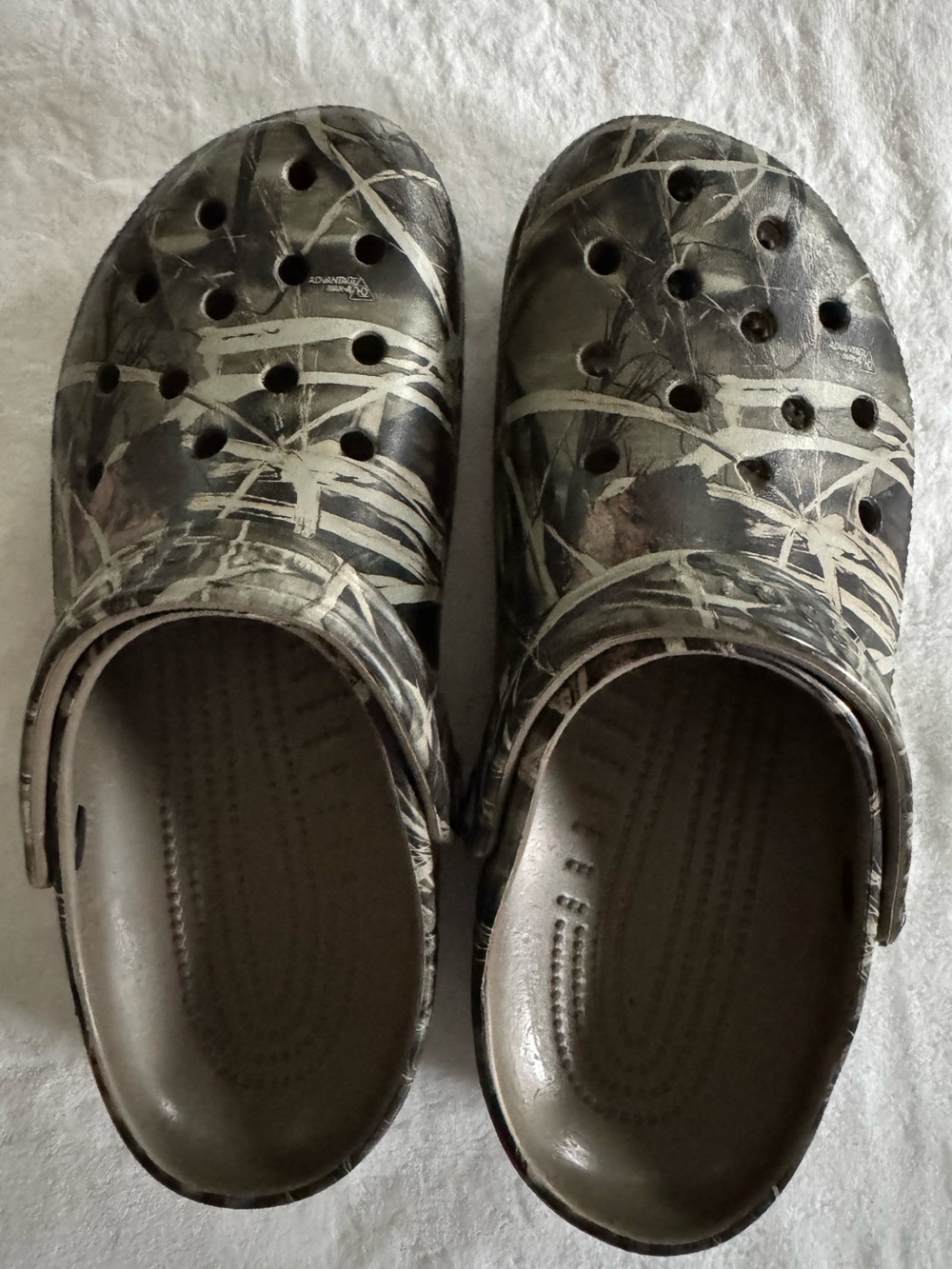 BRAND NEW CROCS Classic Clog in Brown Camouflage Print
